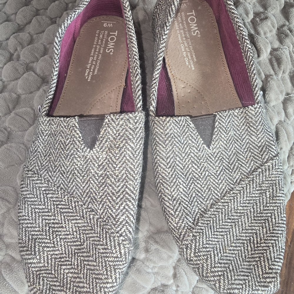 TOMS Women's Herringbone Gray Flats